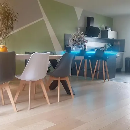 Maison De 3 Chambres Avec Piscine Privee Jardin Clos Et Wifi A * Warcq